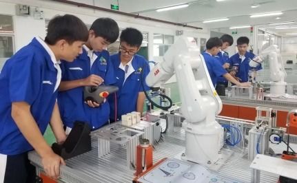 歡迎報讀 寶山技校2025年中考志愿填報代碼來啦